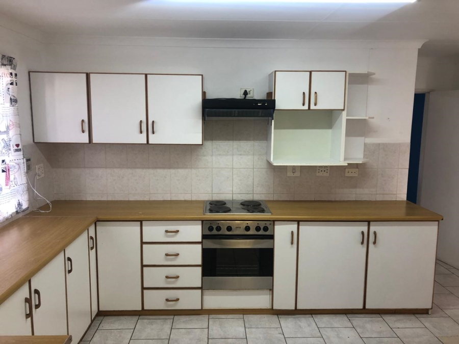 To Let 3 Bedroom Property for Rent in Country Club Western Cape